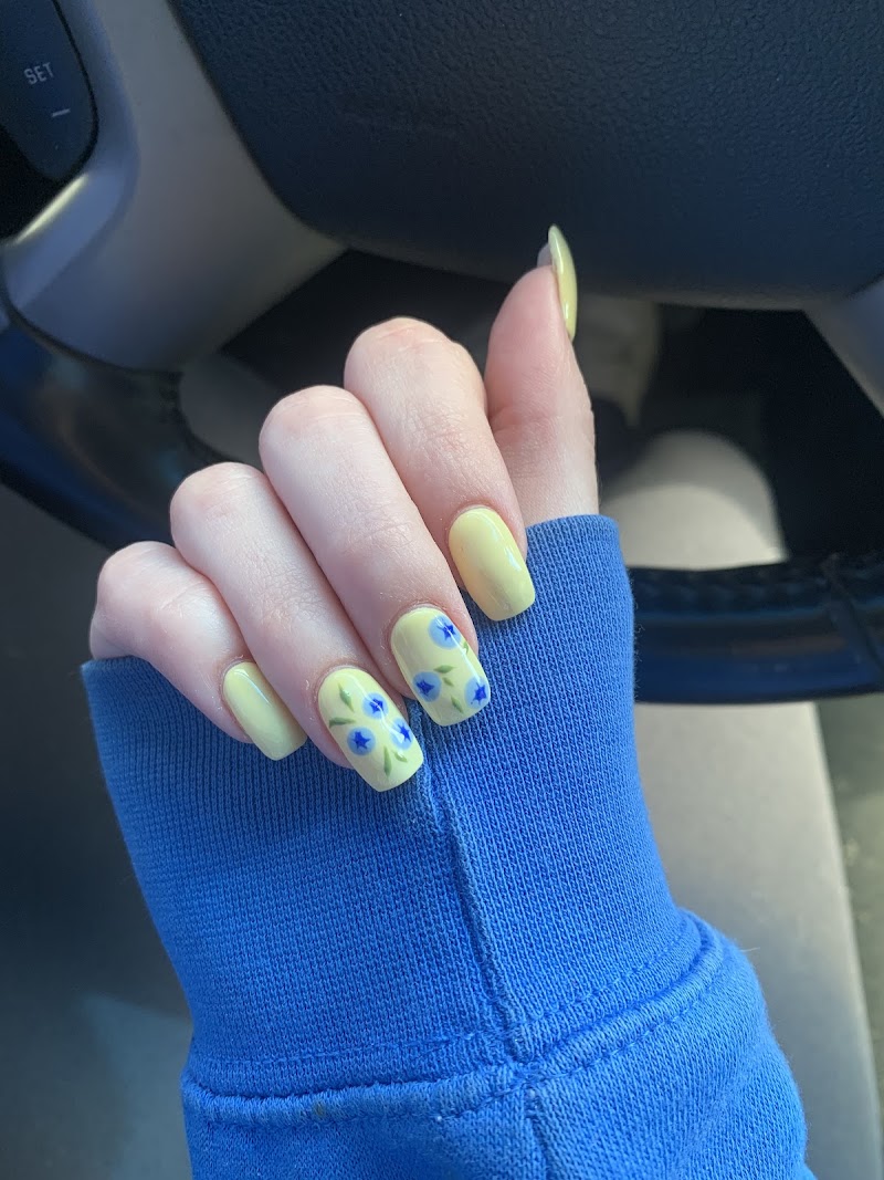 Nails Spa & Waxing or Sonny’s Nails, nail salon in Seneca, PA, photo 3 of 10